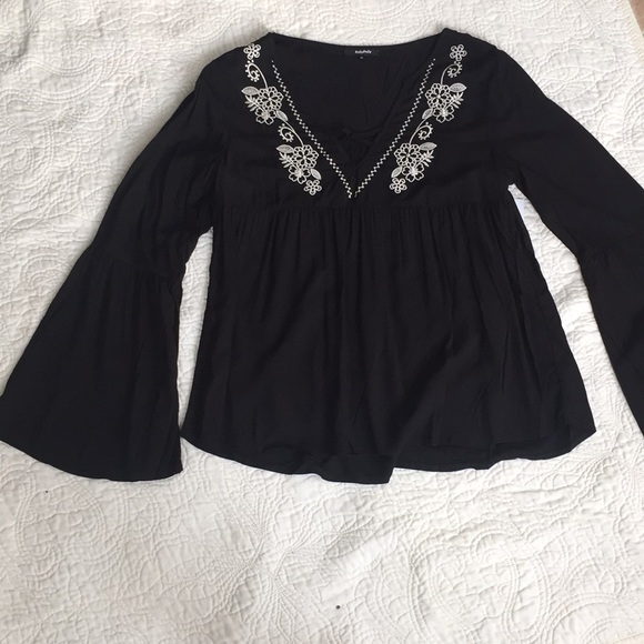 roly poly Tops - NWT bell sleeve blouse